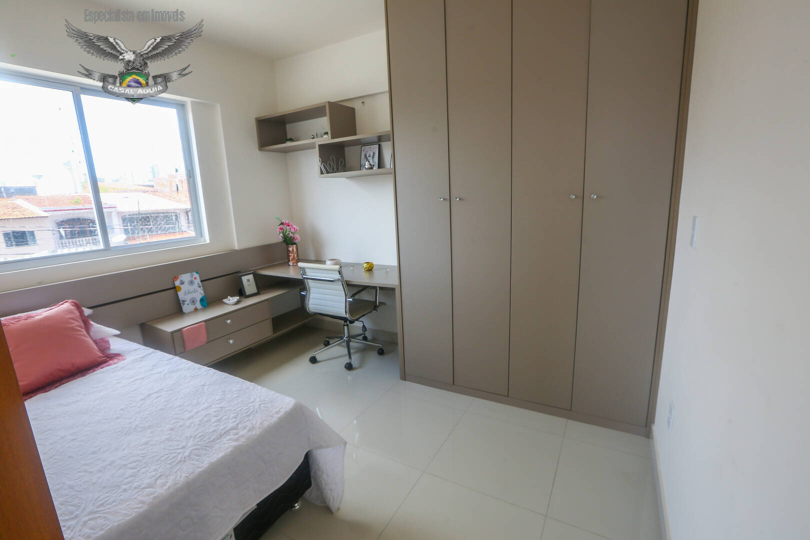 Apartamento à venda com 3 quartos, 90m² - Foto 2