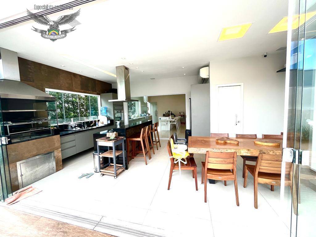Casa de Condomínio à venda com 3 quartos, 326m² - Foto 20