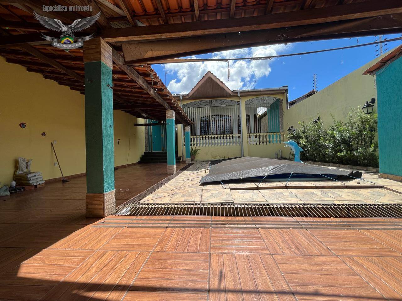 Casa de Condomínio à venda com 3 quartos, 250m² - Foto 1