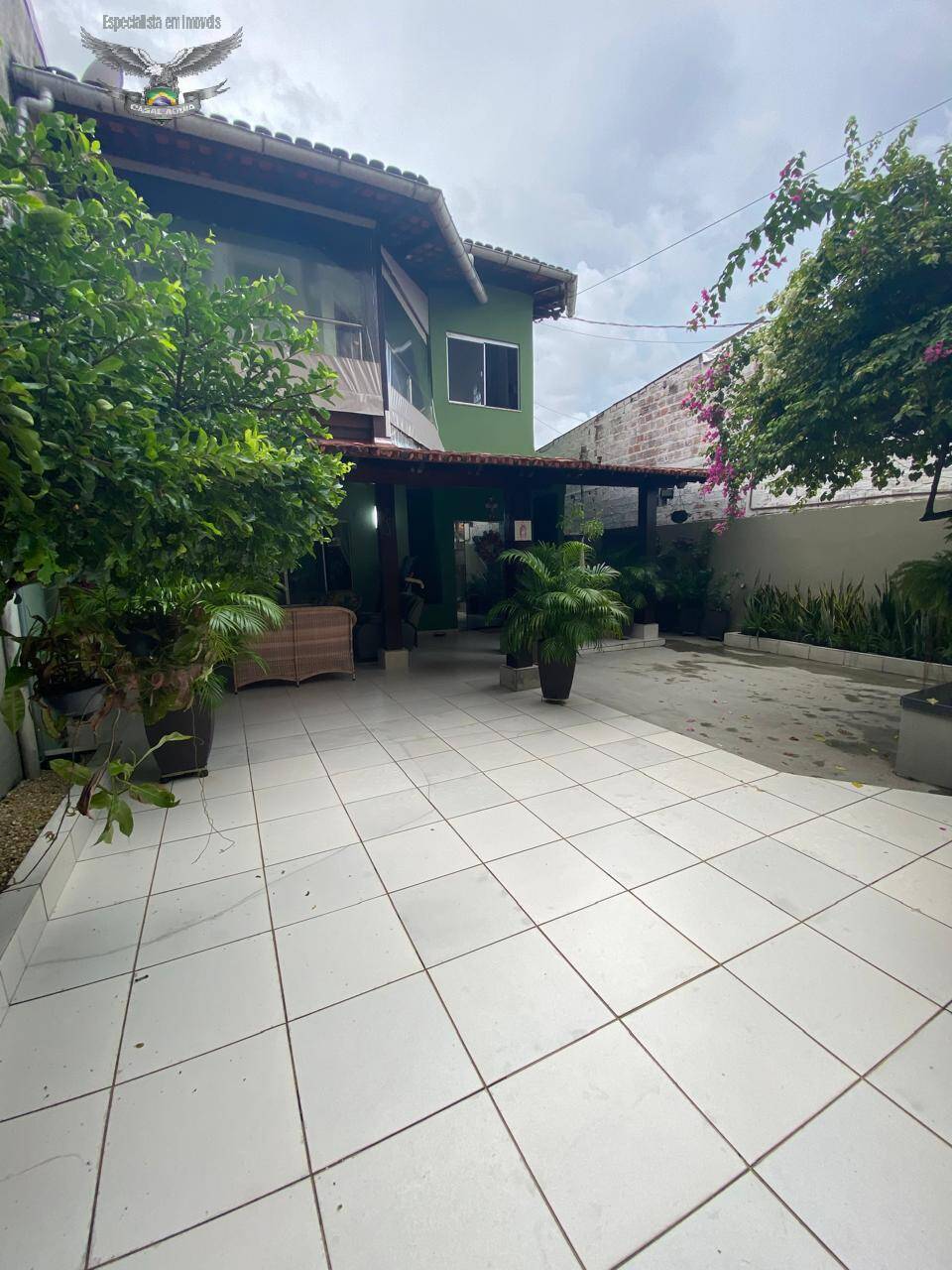 Casa de Condomínio à venda com 3 quartos, 200m² - Foto 2