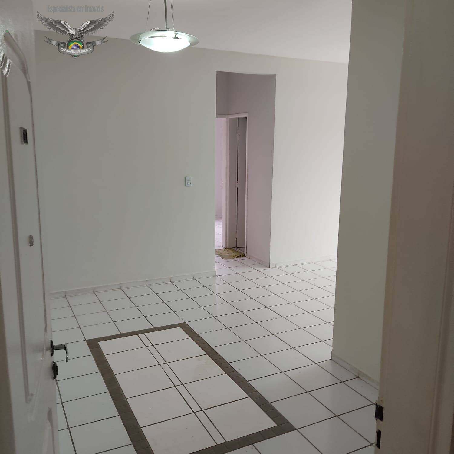 Apartamento à venda com 2 quartos, 75m² - Foto 1