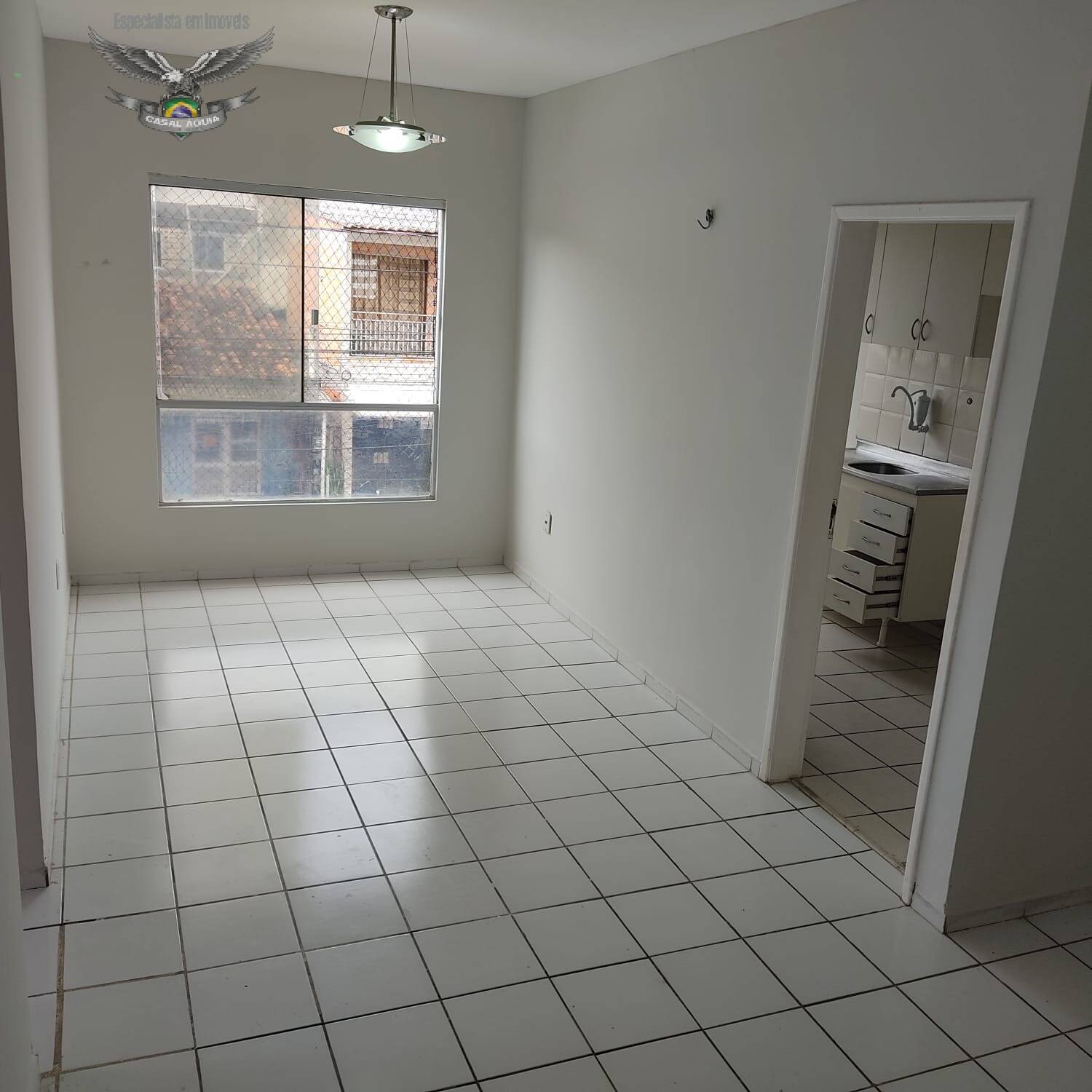 Apartamento à venda com 2 quartos, 75m² - Foto 2