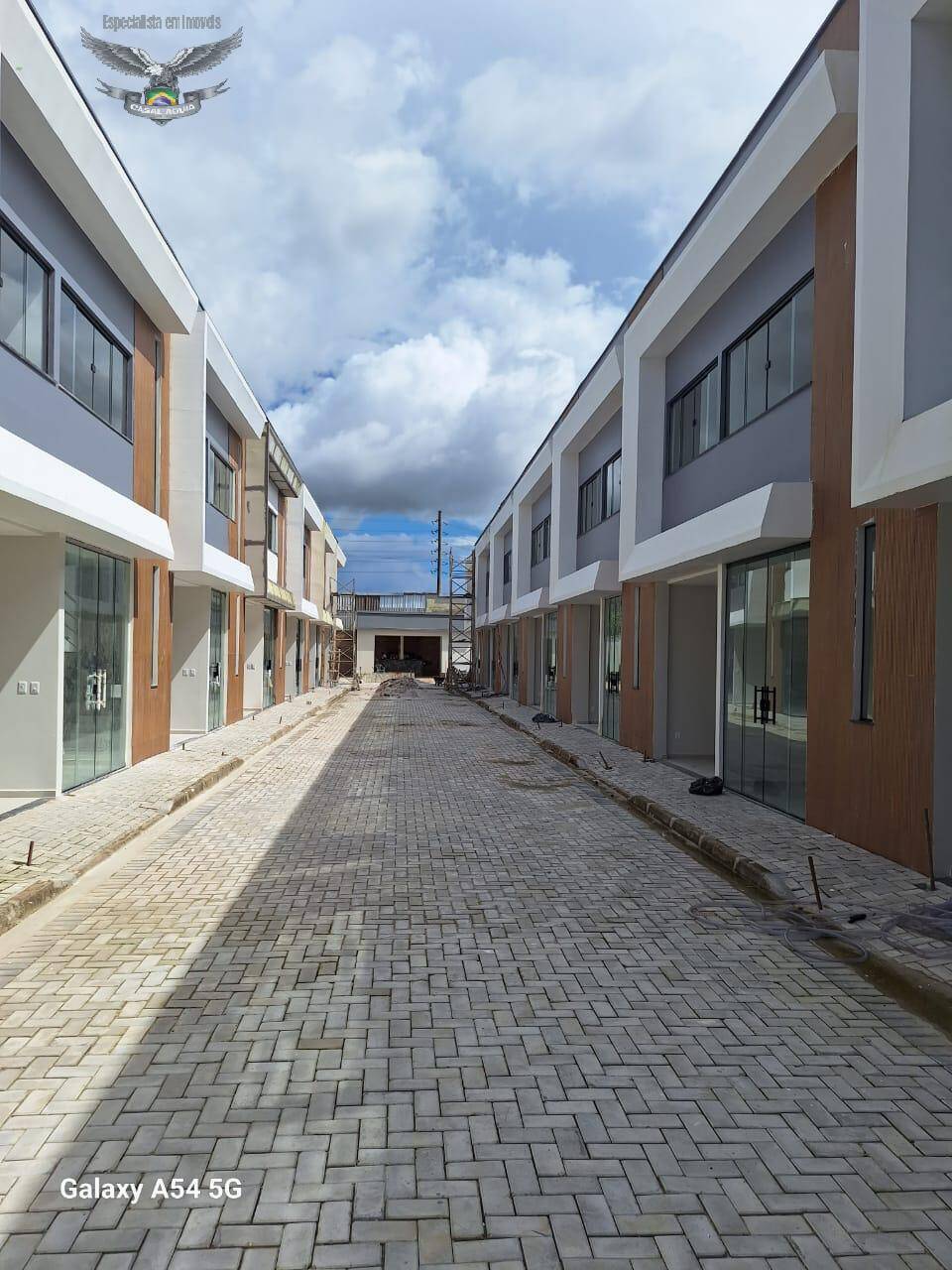 Casa de Condomínio à venda com 3 quartos, 81m² - Foto 2