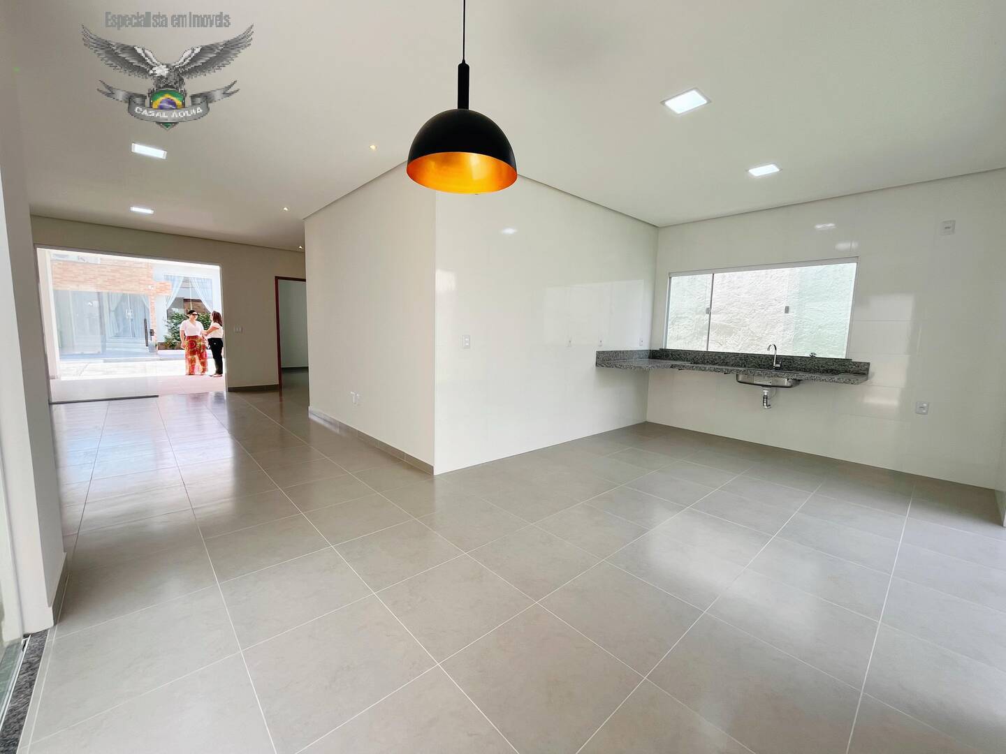 Casa de Condomínio à venda com 3 quartos, 111m² - Foto 2