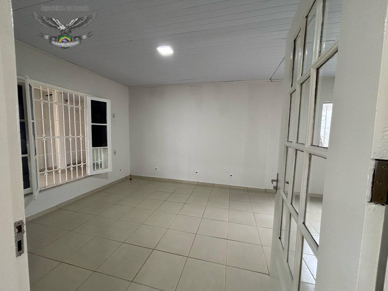 Casa à venda com 4 quartos, 260m² - Foto 5