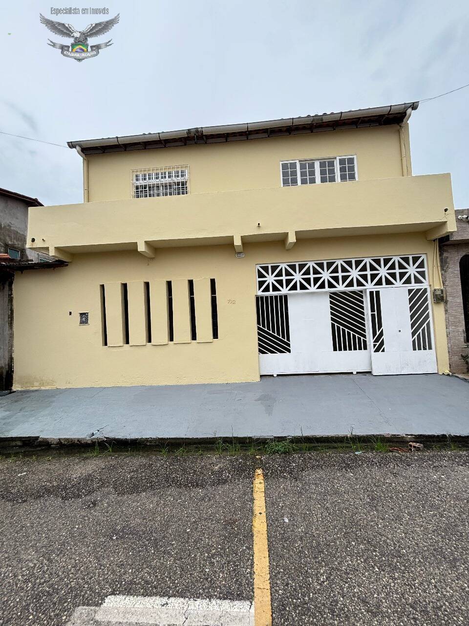 Casa à venda com 4 quartos, 260m² - Foto 1