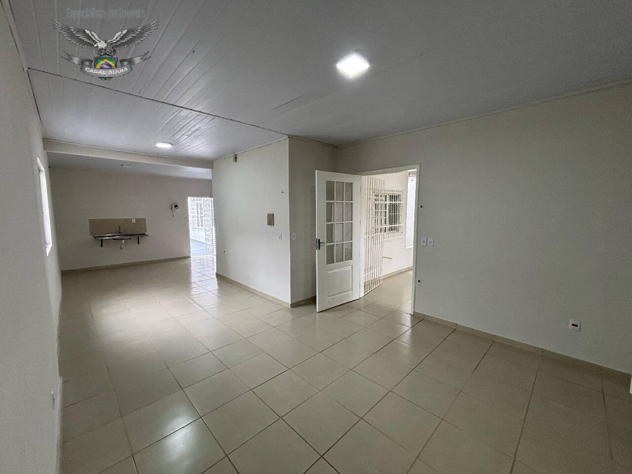 Casa à venda com 4 quartos, 260m² - Foto 17