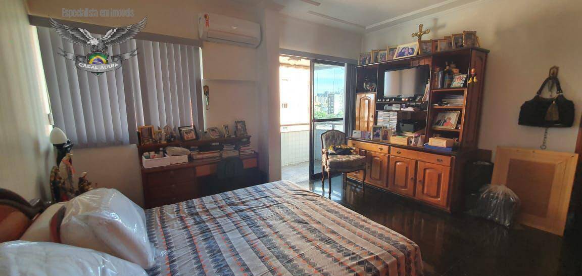 Apartamento à venda com 3 quartos, 198m² - Foto 4