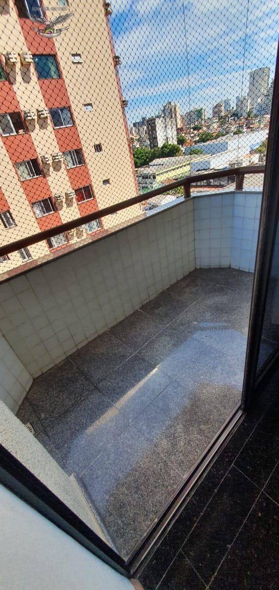 Apartamento à venda com 3 quartos, 198m² - Foto 8