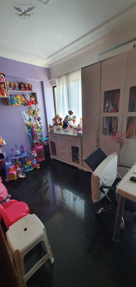 Apartamento à venda com 3 quartos, 198m² - Foto 9
