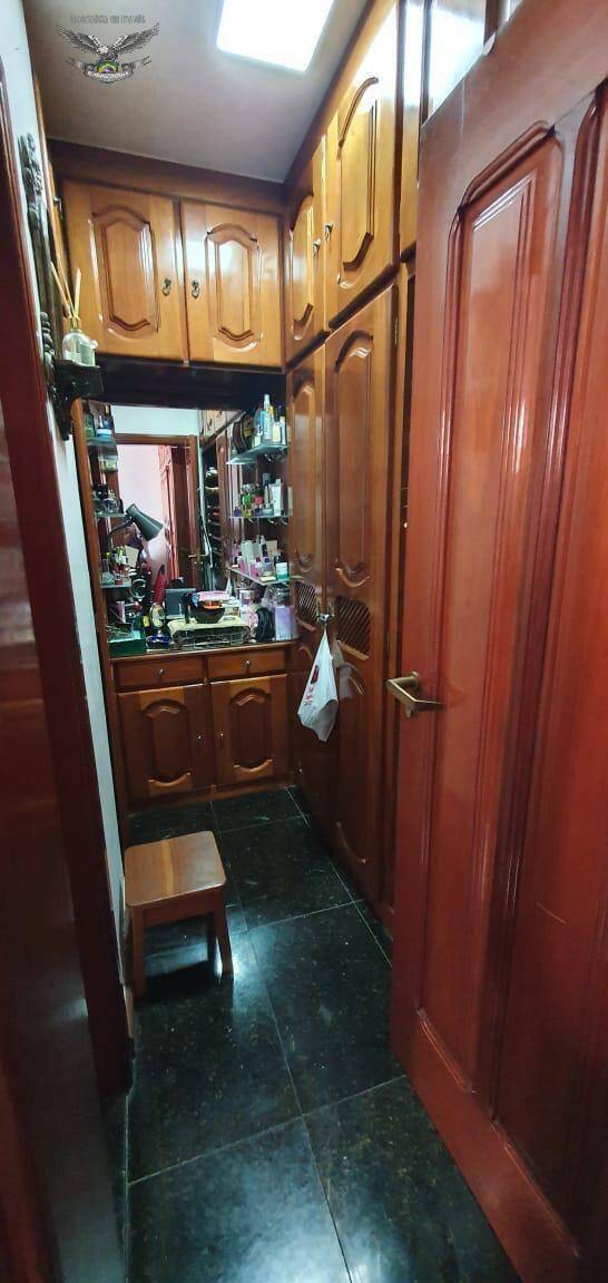 Apartamento à venda com 3 quartos, 198m² - Foto 16