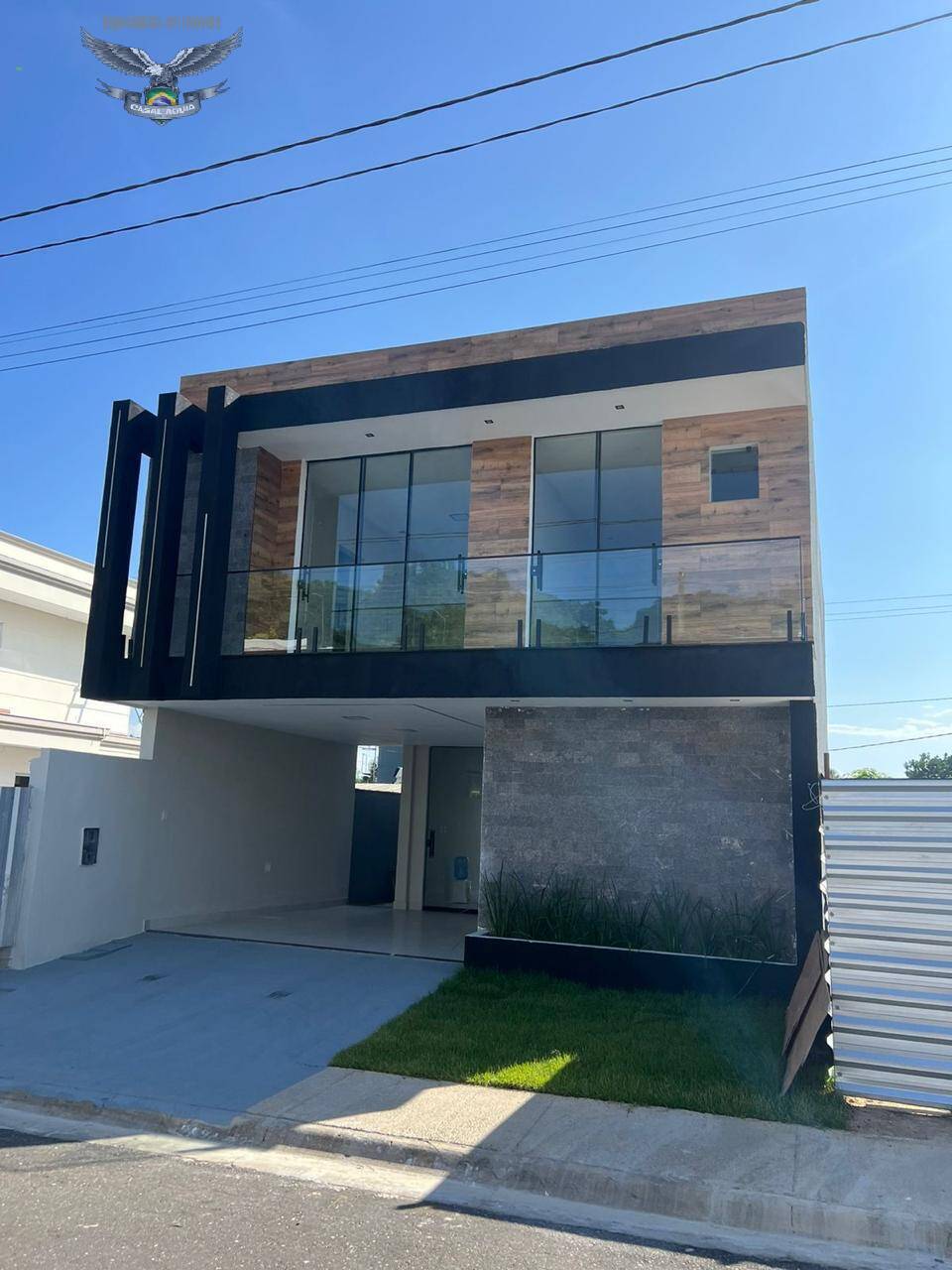 Casa de Condomínio à venda com 4 quartos, 220m² - Foto 1
