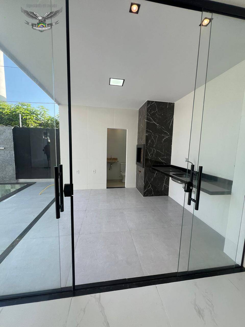 Casa de Condomínio à venda com 4 quartos, 220m² - Foto 4