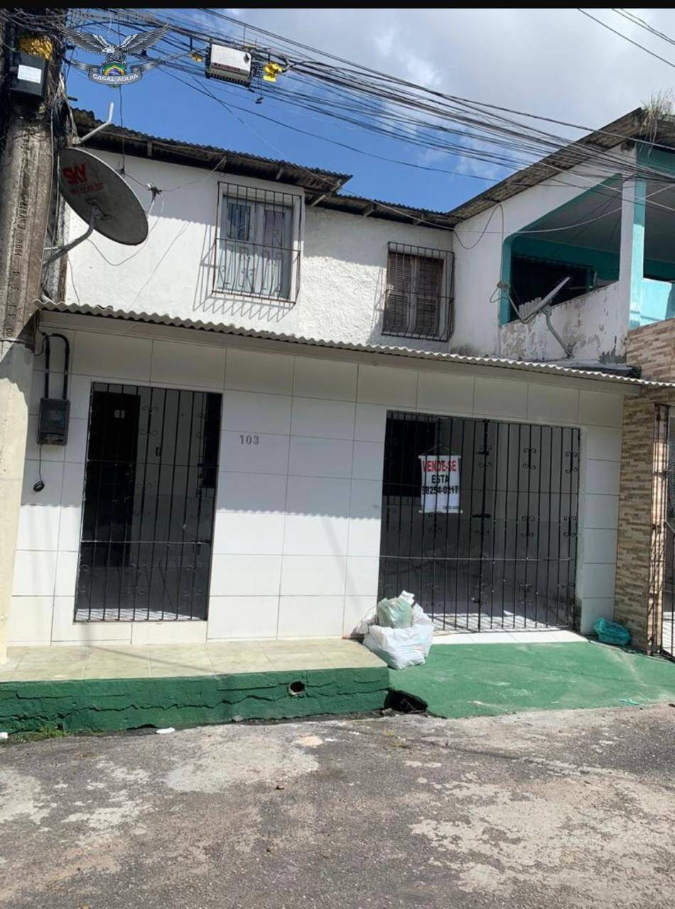 Casa à venda com 2 quartos, 80m² - Foto 1