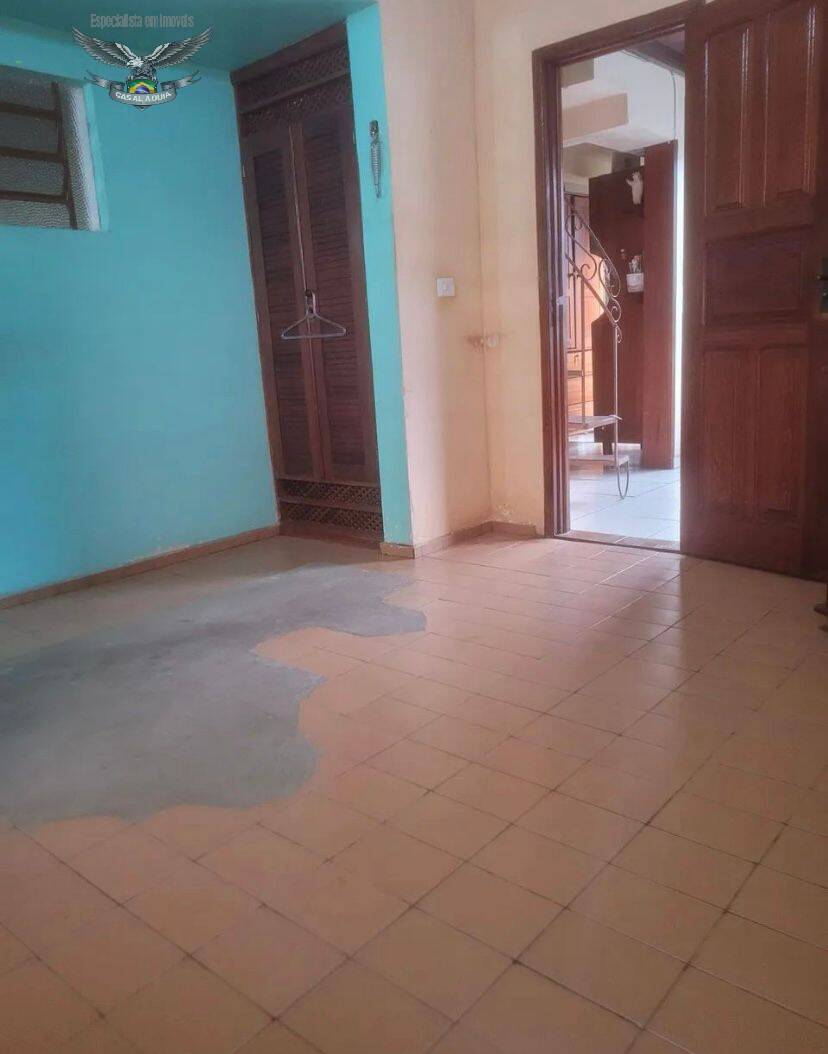 Casa à venda com 2 quartos, 150m² - Foto 8