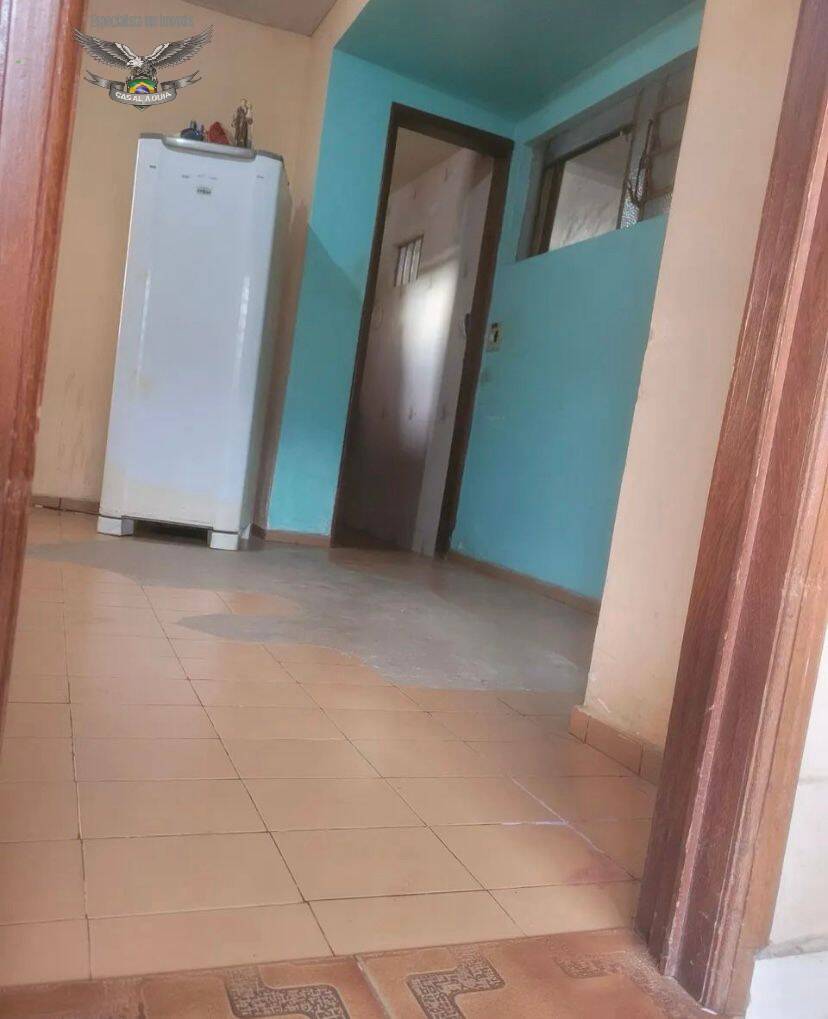 Casa à venda com 2 quartos, 150m² - Foto 9