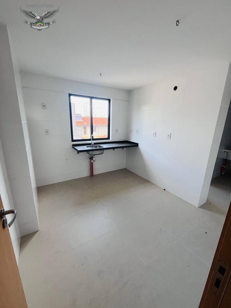 Apartamento à venda com 4 quartos, 140m² - Foto 3