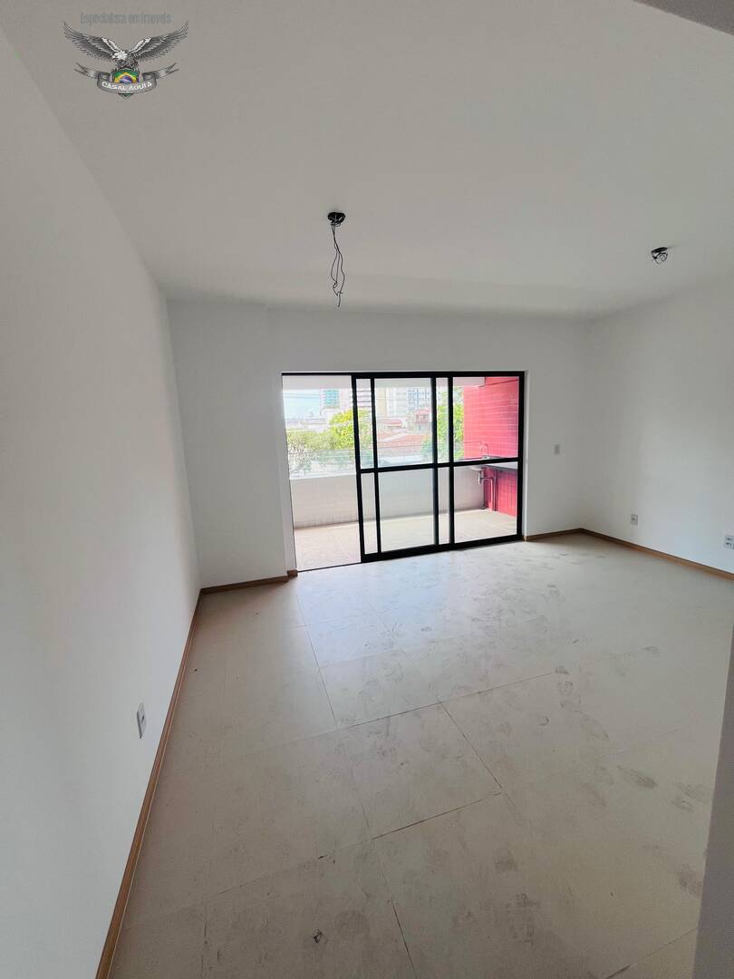 Apartamento à venda com 4 quartos, 140m² - Foto 5