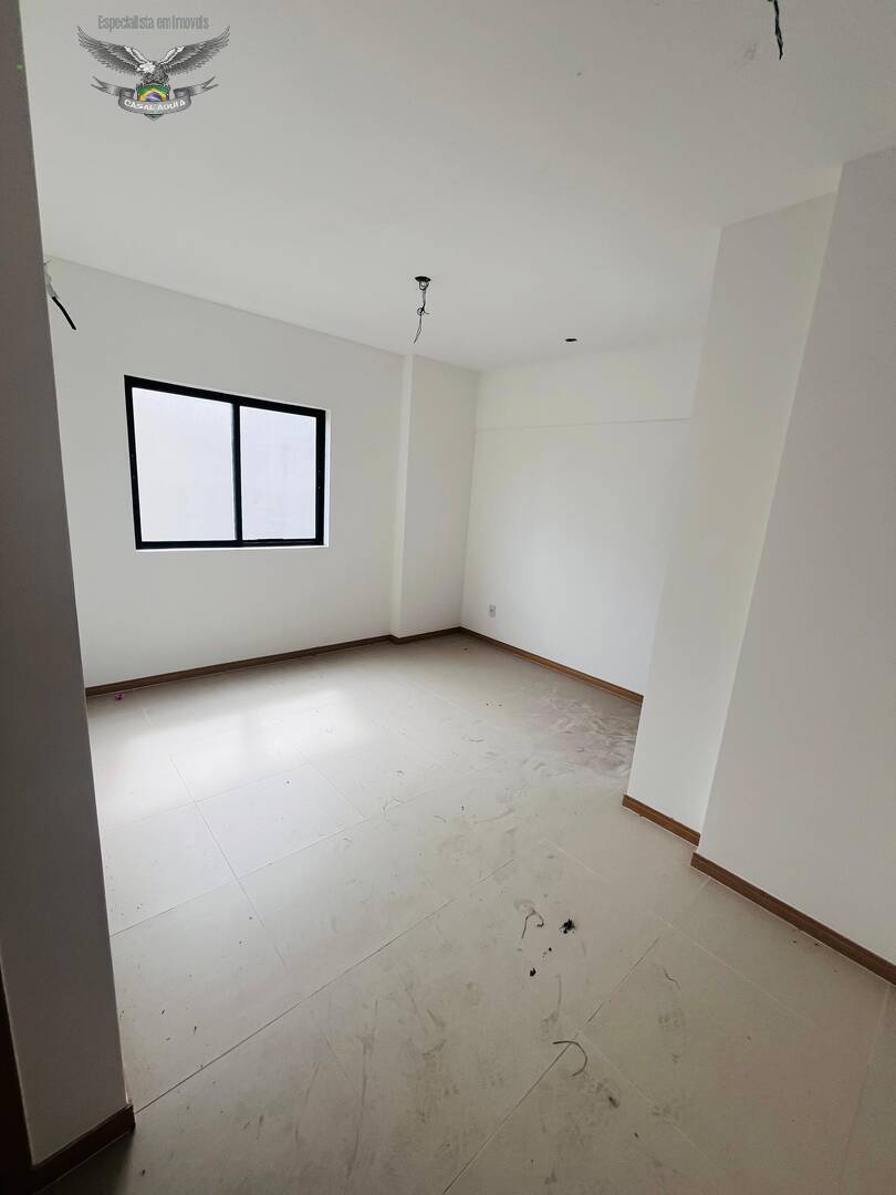 Apartamento à venda com 4 quartos, 140m² - Foto 12