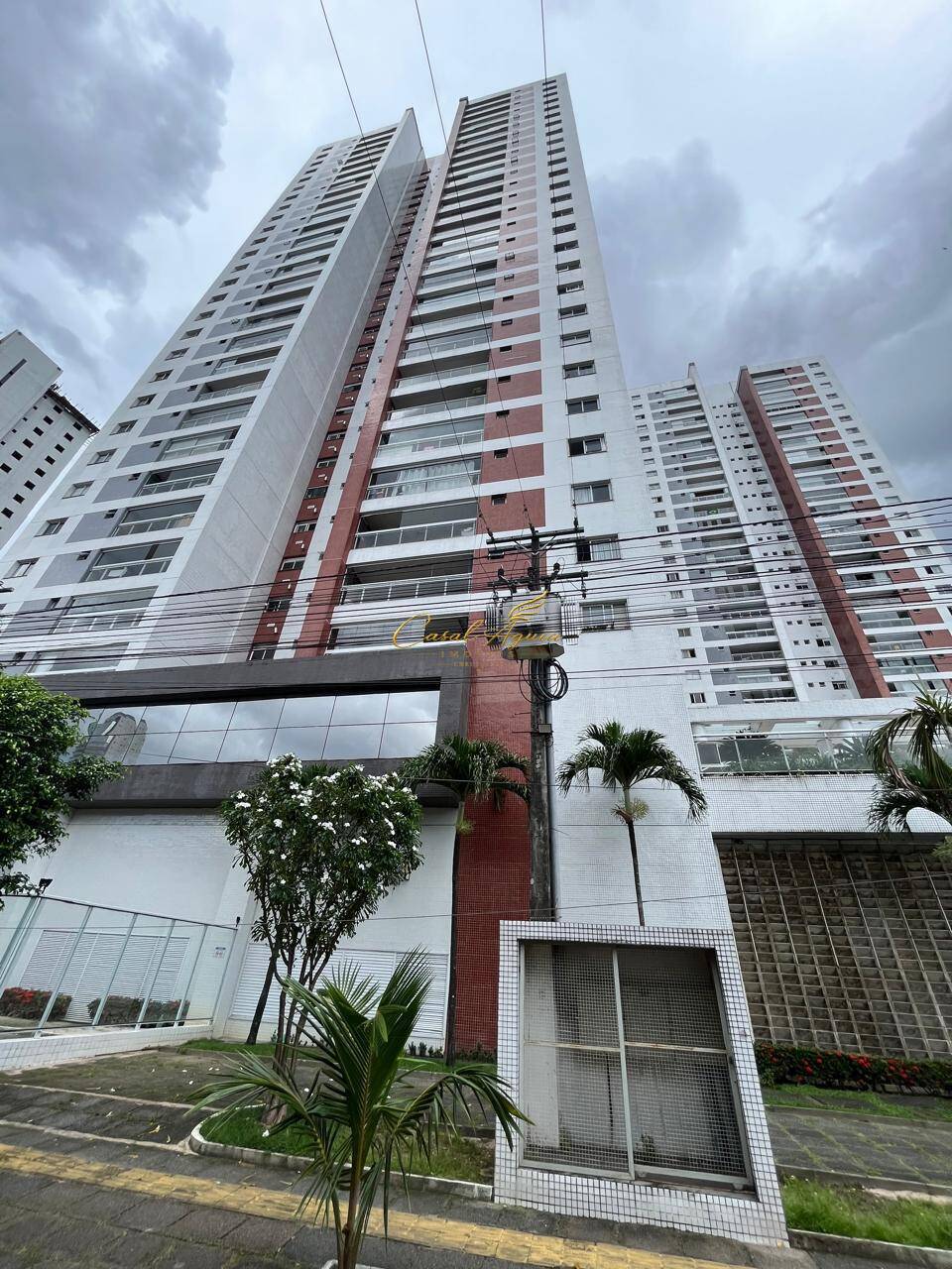 CASAL AGUIA VENDE APTO NO ED. TORRE CENÁRIO